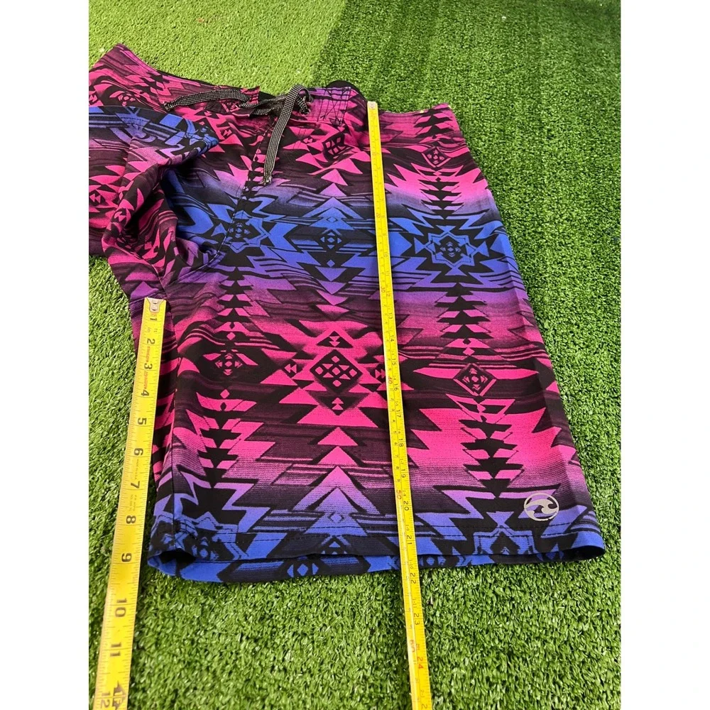 Ocean Current Mens 38 Board Shorts Purple Pink Blue Geometric Southwest‎ Trunks